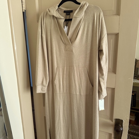 Sanctuary Soft Long Sleeve Hooded Lounger/Sweater Tunic. NWT - Picture 1 of 8